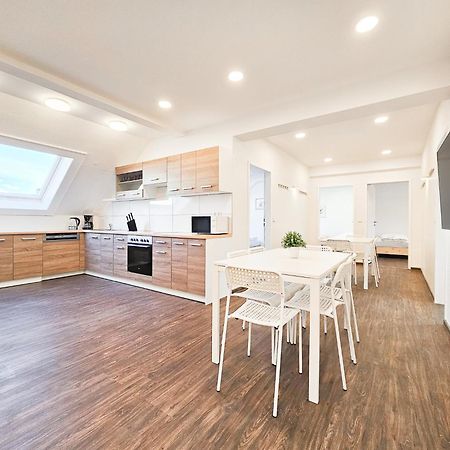 Raj Living - City Center Apartments With 5 Rooms - 10 Min Messe Dus Ντίσελντορφ Εξωτερικό φωτογραφία