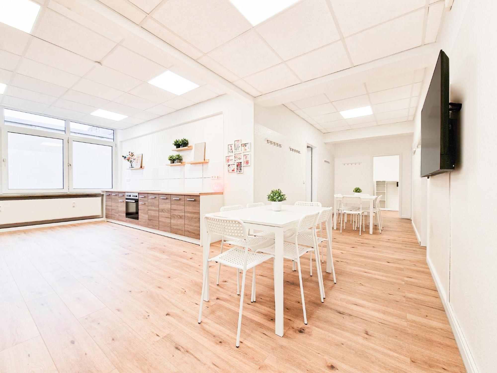 Raj Living - City Center Apartments With 5 Rooms - 10 Min Messe Dus Ντίσελντορφ Εξωτερικό φωτογραφία